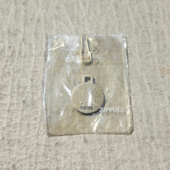 Vintage North American Hunting Club Zipper-Pull NAHC Keychain/"ZipPull" - Picture 7 of 9